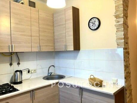 Apartment in the center, documents visible, Rivne - apartment by the day