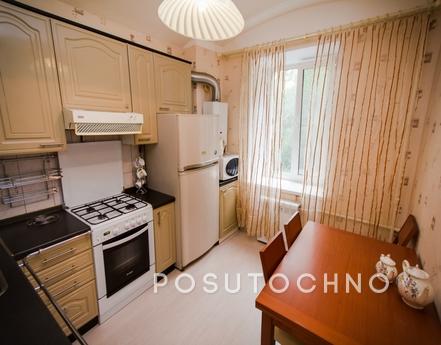 Daily 3-bedroom apartment near the metro, Москва - квартира подобово