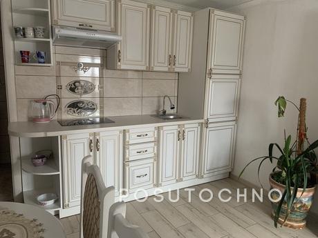 Apartment, center of the place, has everything for living, t