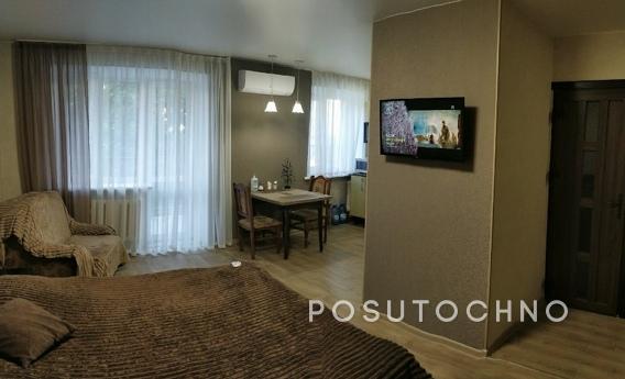 1 -km. apartment, similar, monthly rent. Shevchenka 58. Rail