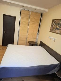 Daily rent of an apartment in a new building at 6 st. B. Fon