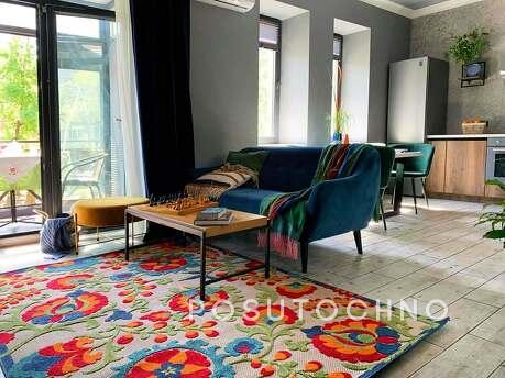 An apartment with excellent designer renovation is at your s