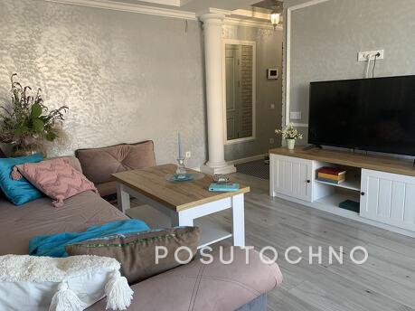 VIP class apartments in the city center, Zaporizhzhia - apartment by the day