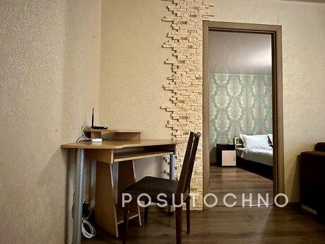 Daily rent 2-room semi-lux Ukrainian, Lahti, Zaporizhzhia - apartment by the day