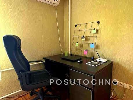 2 room Junior Suite on the street. Matrosova 25a, Zaporizhzhia - apartment by the day
