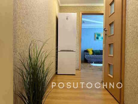 2 room Junior Suite on the street. Matrosova 25a, Zaporizhzhia - apartment by the day