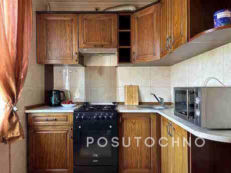 2 room Junior Suite on the street. Matrosova 25a, Zaporizhzhia - apartment by the day