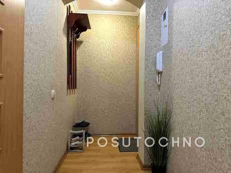 2 room Junior Suite on the street. Matrosova 25a, Zaporizhzhia - apartment by the day