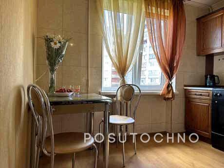 2 room Junior Suite on the street. Matrosova 25a, Zaporizhzhia - apartment by the day