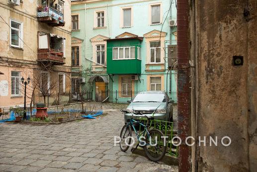 European hostel in the heart of the city, Odessa - apartment by the day