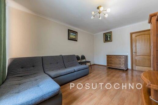 Подобова 2к квартиру біля Палац спорту, Киев - квартира посуточно
