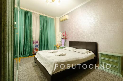 Оренда 3к квартири біля метро Хрещатик, Киев - квартира посуточно