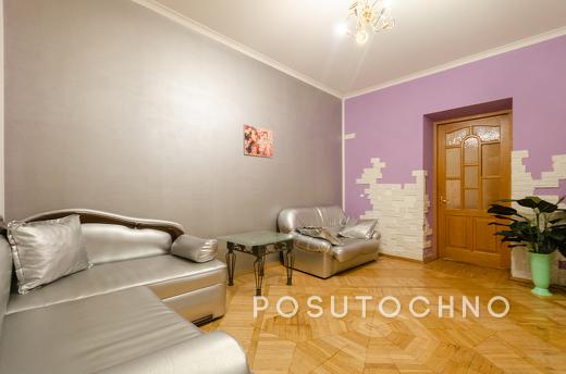 Оренда 3к квартири біля метро Хрещатик, Киев - квартира посуточно