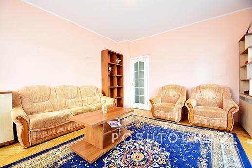 Spacious 2-bedroom apartment on the Clic, Moscow - apartment by the day