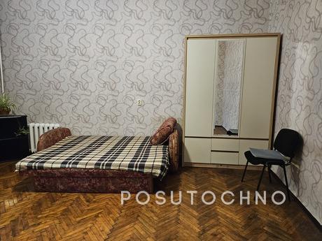 Оренда 1 кімнатна квартира  Вокзальна ме, Київ - квартира подобово