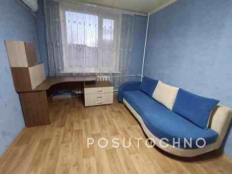 Pioneer. 3-room apartment. Red line., Krivoy Rog - apartment by the day