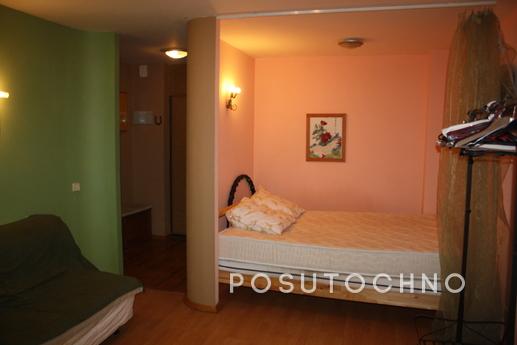 Studio apartment close to the metro yout, Moscow - apartment by the day