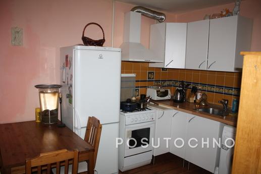 Studio apartment close to the metro yout, Moscow - apartment by the day