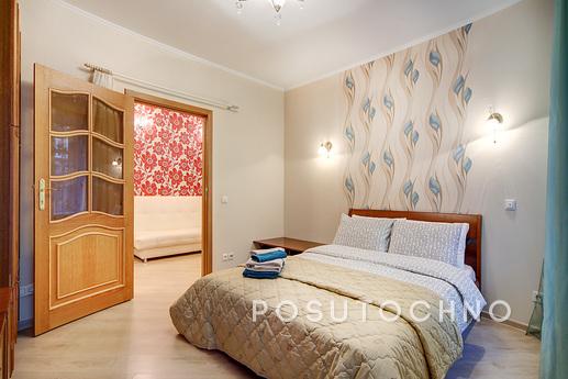 Apartments near Kazan Cathedral, Saint Petersburg - apartment by the day