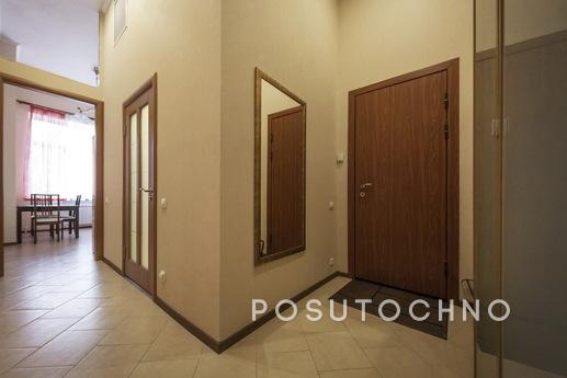 2-room flat with parking in the center, Saint Petersburg - apartment by the day