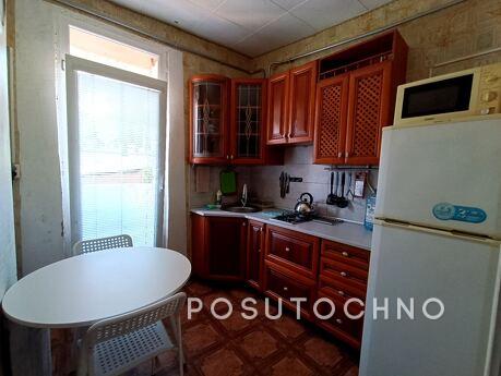 Найцентр, вул. Велика Морська 57, Миколаїв - квартира подобово