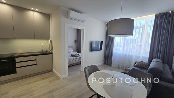 53 Pearl on Tairova, Odessa - apartment by the day