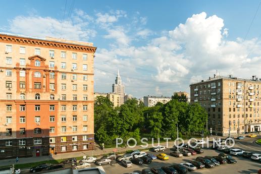 Two-bedroom apartment is a 5-minute walk from the metro. The