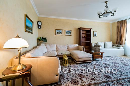 Maria Ulyanova 12, Moscow - apartment by the day