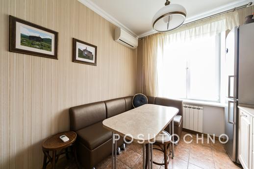 Maria Ulyanova 12, Moscow - apartment by the day