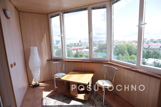 Tyumen, street Kiev, 74, 1 bedroom, Тюмень - квартира подобово